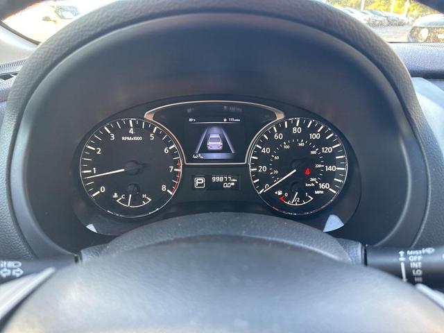 Photo of 2015 Super Black Clearcoat Nissan Altima