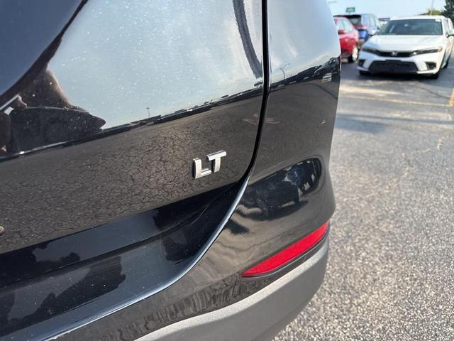Photo of 2024 Mosaic Black Metallic Chevrolet Equinox