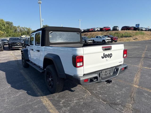 Photo of 2020 Bright White Clearcoat Jeep Gladiator