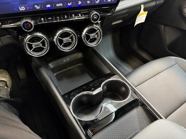 Photo of 2025 Riptide Blue Metallic Chevrolet Blazer EV