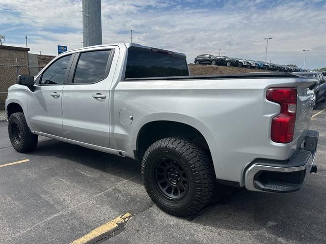 Photo of 2020 Silver Ice Metallic Chevrolet Silverado 1500