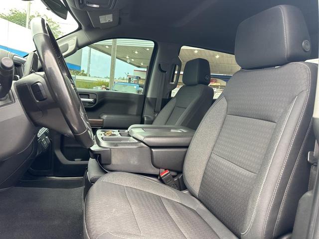 Photo of 2020 Silver Ice Metallic Chevrolet Silverado 1500