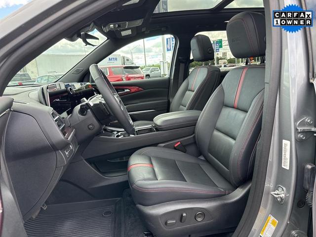 Photo of 2024 Sterling Gray Metallic Chevrolet Traverse