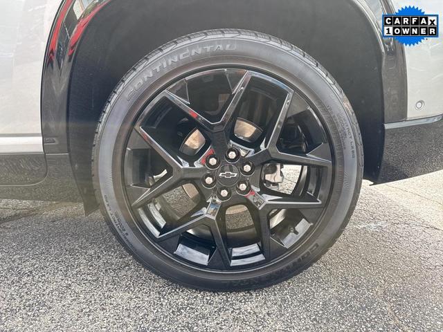 Photo of 2024 Sterling Gray Metallic Chevrolet Traverse