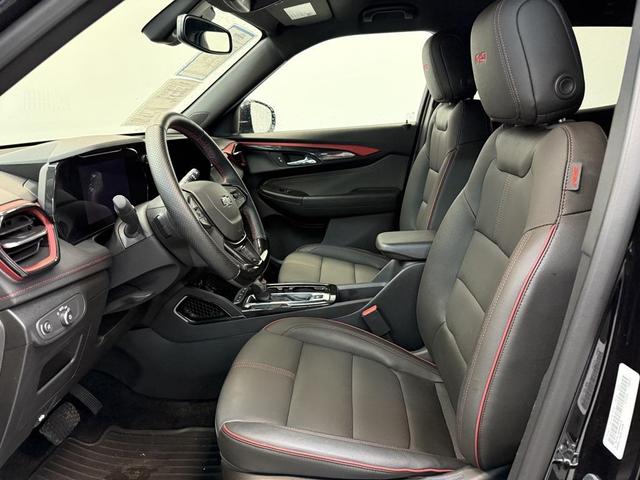 Photo of 2025 Mosaic Black Metallic Chevrolet Trailblazer