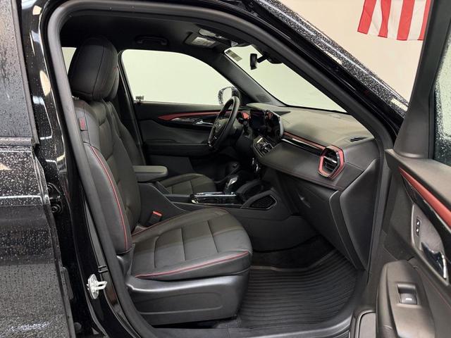 Photo of 2025 Mosaic Black Metallic Chevrolet Trailblazer