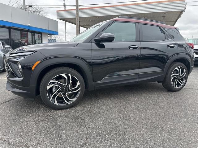 Photo of 2025 Mosaic Black Metallic Chevrolet Trailblazer