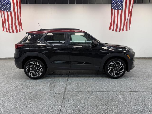 Photo of 2025 Mosaic Black Metallic Chevrolet Trailblazer