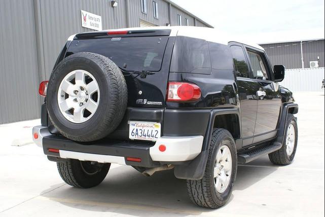 Photo of 2009 Black Toyota FJ Cruiser