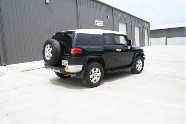 Photo of 2009 Black Toyota FJ Cruiser