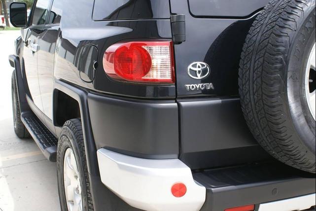 Photo of 2009 Black Toyota FJ Cruiser