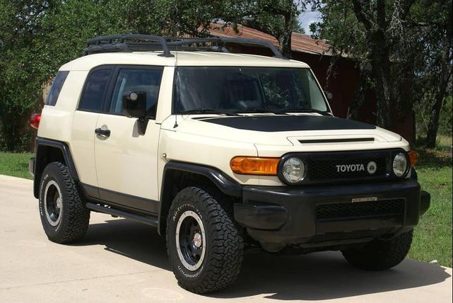 Photo of 2010 Sandstorm Toyota FJ Cruiser