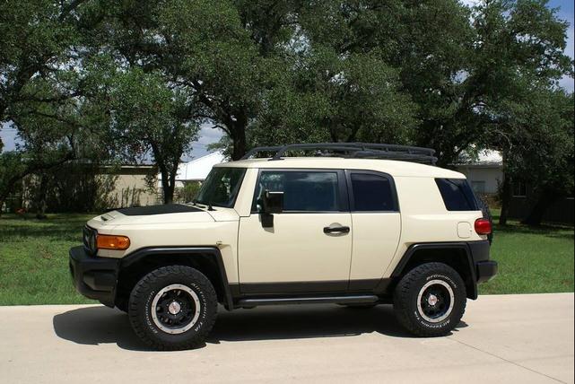 Photo of 2010 Sandstorm Toyota FJ Cruiser