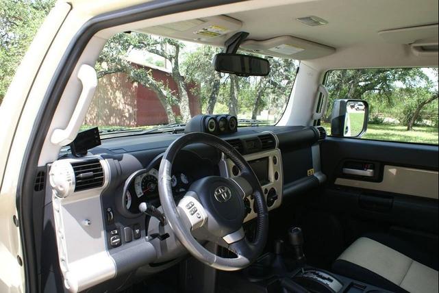 Photo of 2010 Sandstorm Toyota FJ Cruiser