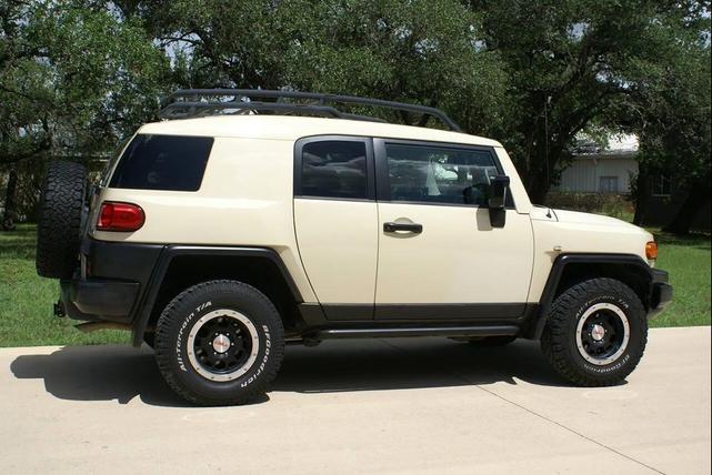Photo of 2010 Sandstorm Toyota FJ Cruiser