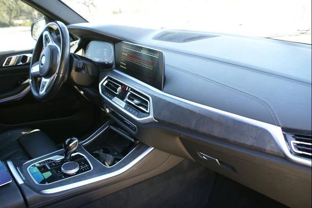 Photo of 2022 Gray BMW X5