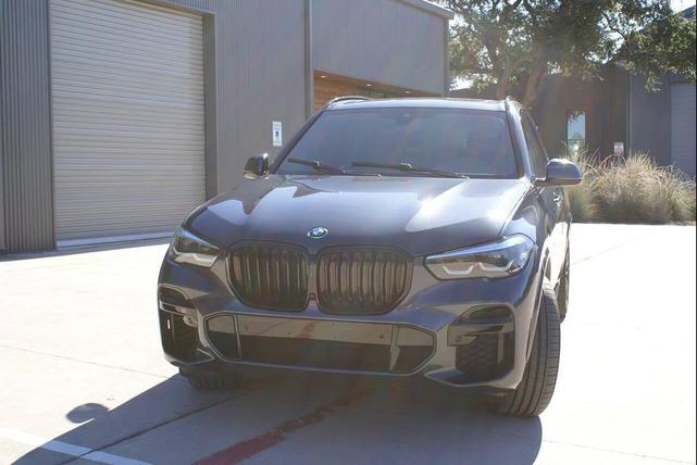 Photo of 2022 Gray BMW X5