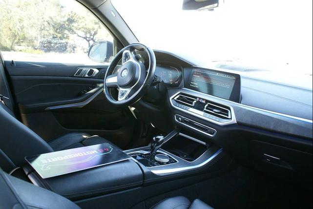 Photo of 2022 Gray BMW X5