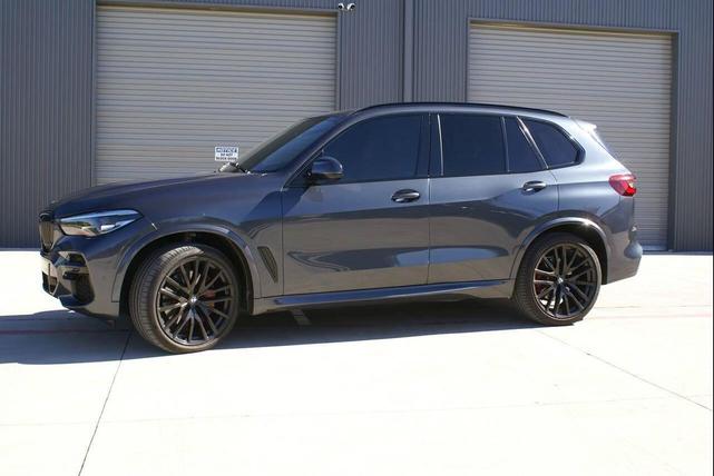 Photo of 2022 Gray BMW X5
