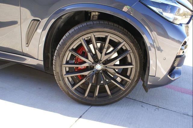 Photo of 2022 Gray BMW X5