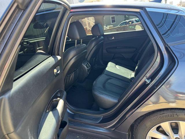Photo of 2018 Gray Kia Optima