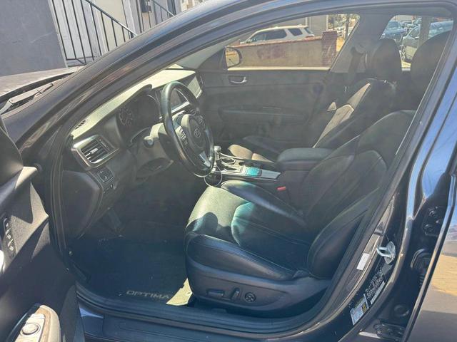 Photo of 2018 Gray Kia Optima