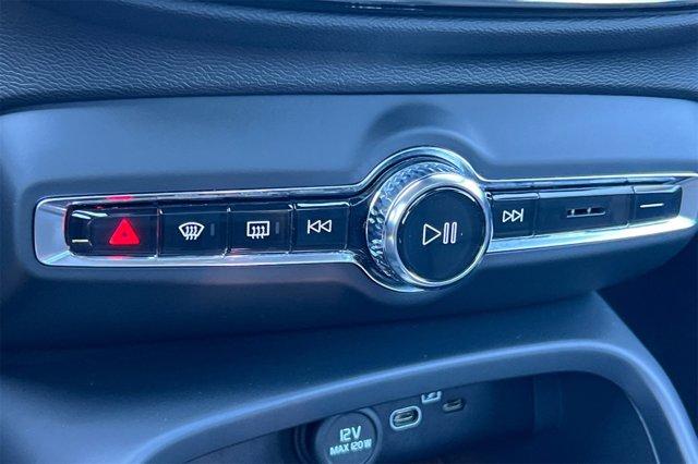 Photo of 2023 Sage Green Volvo XC40