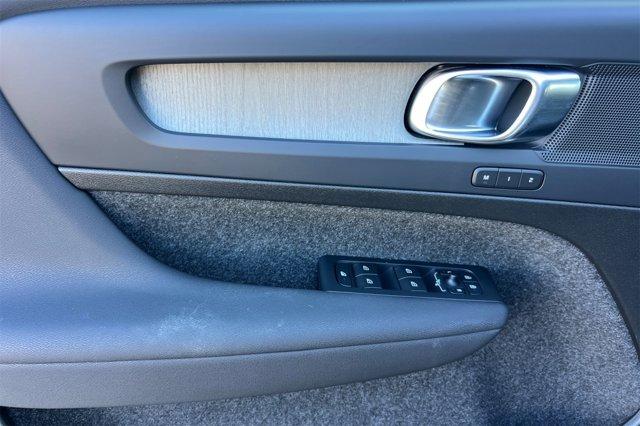 Photo of 2023 Sage Green Volvo XC40