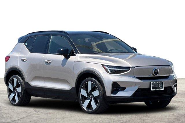 Photo of 2023 Bright Dusk Metallic Volvo XC40 Recharge Pure Electric