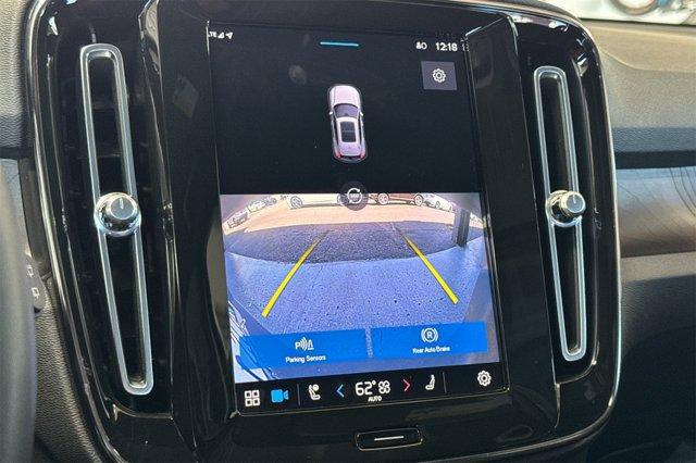 Photo of 2023 Bright Dusk Metallic Volvo XC40 Recharge Pure Electric