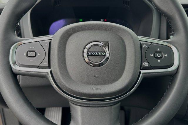 Photo of 2025 Bright Dusk Metallic Volvo XC60