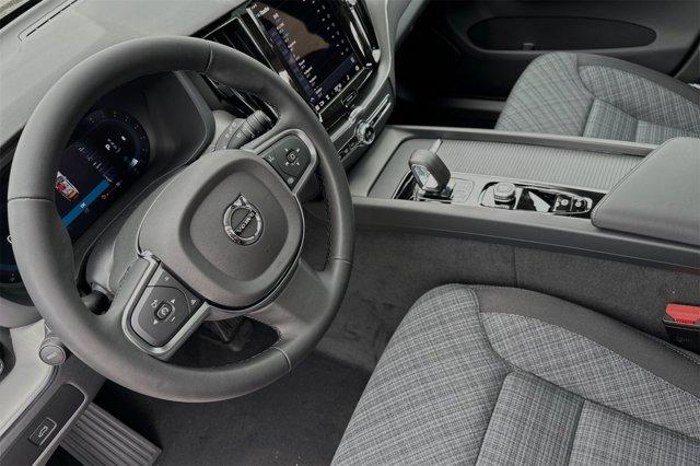Photo of 2025 Bright Dusk Metallic Volvo XC60