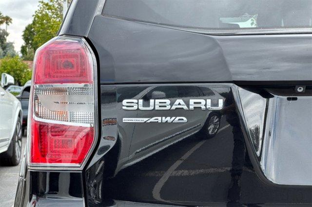 Photo of 2015 Crystal Black Silica Subaru Forester