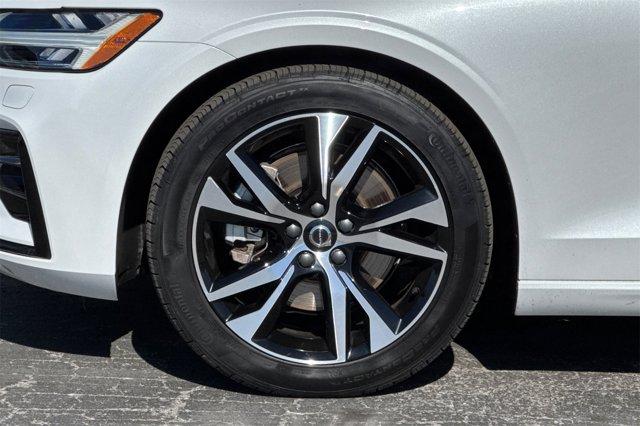 Photo of 2025 Crystal White Pearl Volvo S60