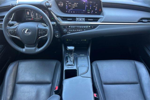 Photo of 2020 Ultra White Lexus ES 350