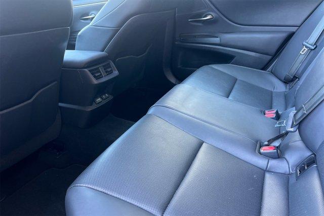 Photo of 2020 Ultra White Lexus ES 350