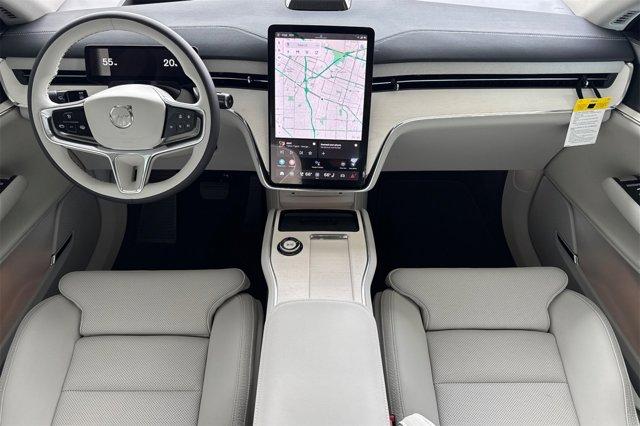 Photo of 2025 Crystal White Volvo EX90