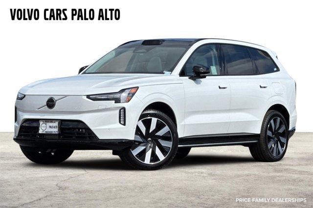 Photo of 2025 Crystal White Volvo EX90