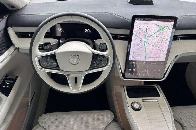 Photo of 2025 Crystal White Volvo EX90