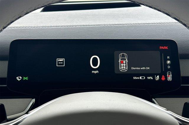 Photo of 2025 Crystal White Volvo EX90