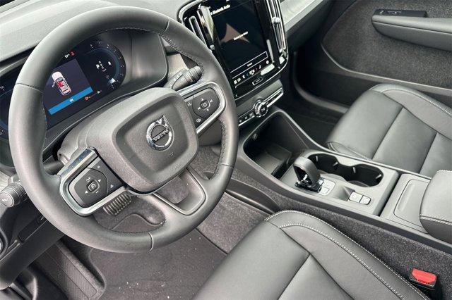Photo of 2025  Volvo XC40