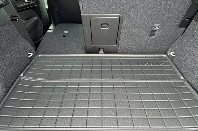 Photo of 2025  Volvo XC40