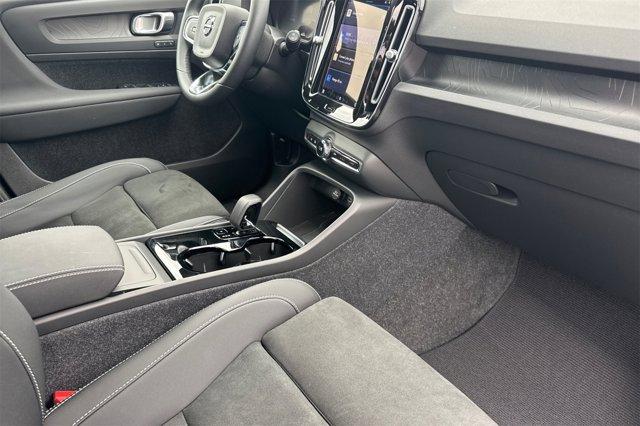 Photo of 2023 Thunder Volvo XC40 Recharge Pure Electric