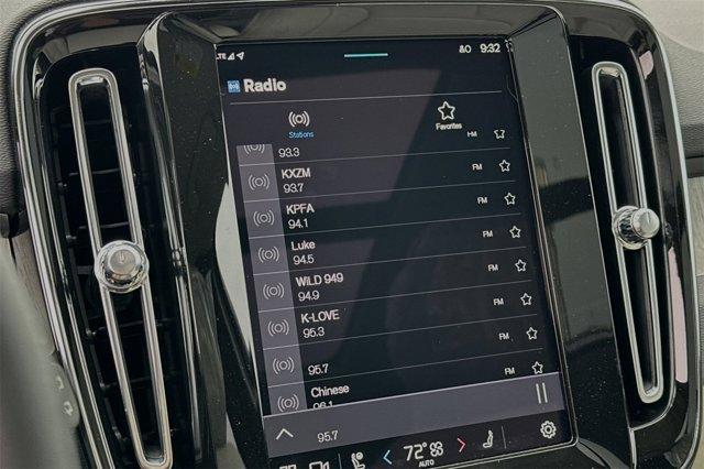 Photo of 2025 Sage Green Metallic Volvo XC40