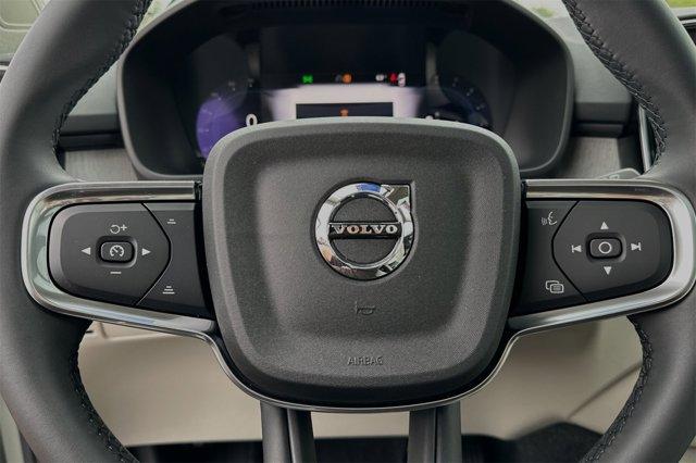 Photo of 2025 Sage Green Metallic Volvo XC40