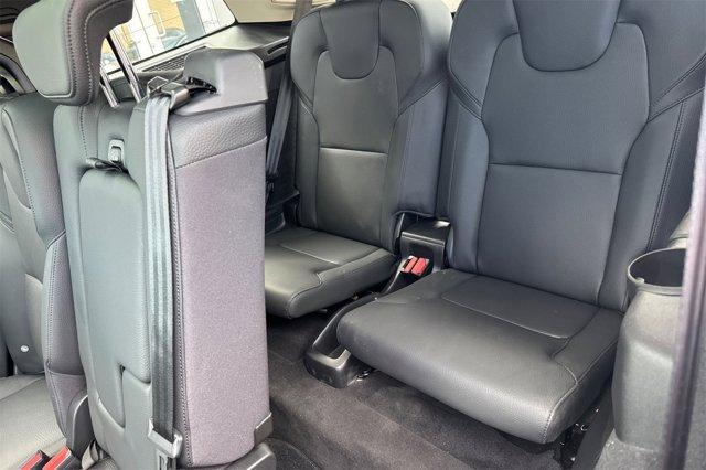 Photo of 2025 Vapour Gray Metallic Volvo XC90 Plug-In Hybrid