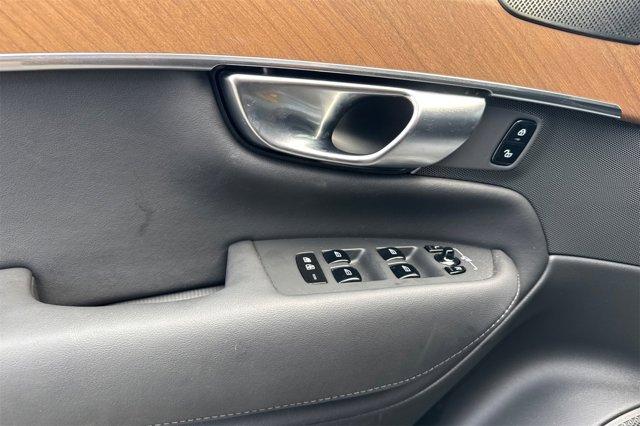 Photo of 2025 Vapour Gray Metallic Volvo XC90 Plug-In Hybrid