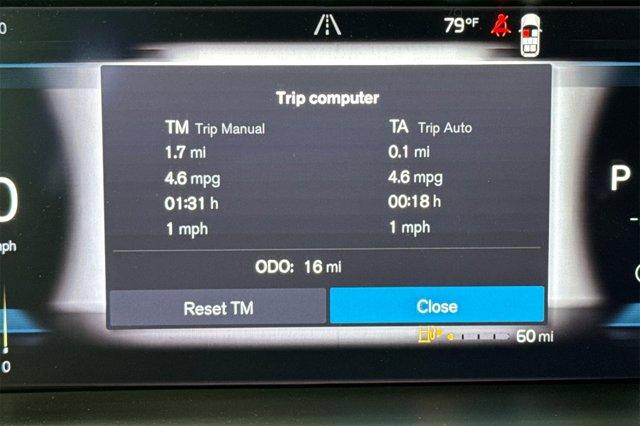 Photo of 2025 Crystal White Volvo XC90