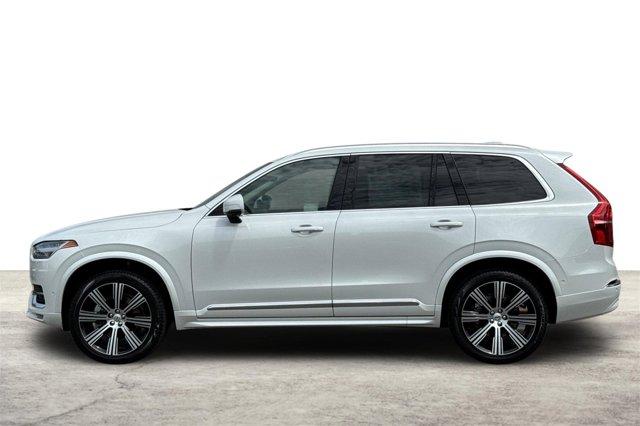 Photo of 2025 Crystal White Volvo XC90
