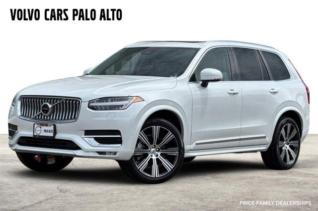 Photo of 2025 Crystal White Volvo XC90